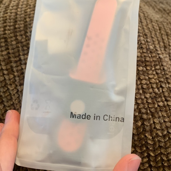 Fitbit Versa Silicone Band - Picture 3 of 3